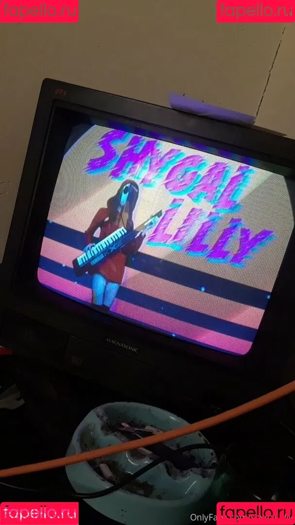 ShyGal_Lilly / shyishgal Onlyfans Photo Gallery 