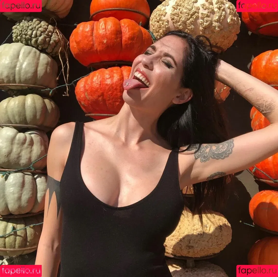 Ashley Lunt / ashleyelunt / gothgoddessgirl Onlyfans Photo Gallery 