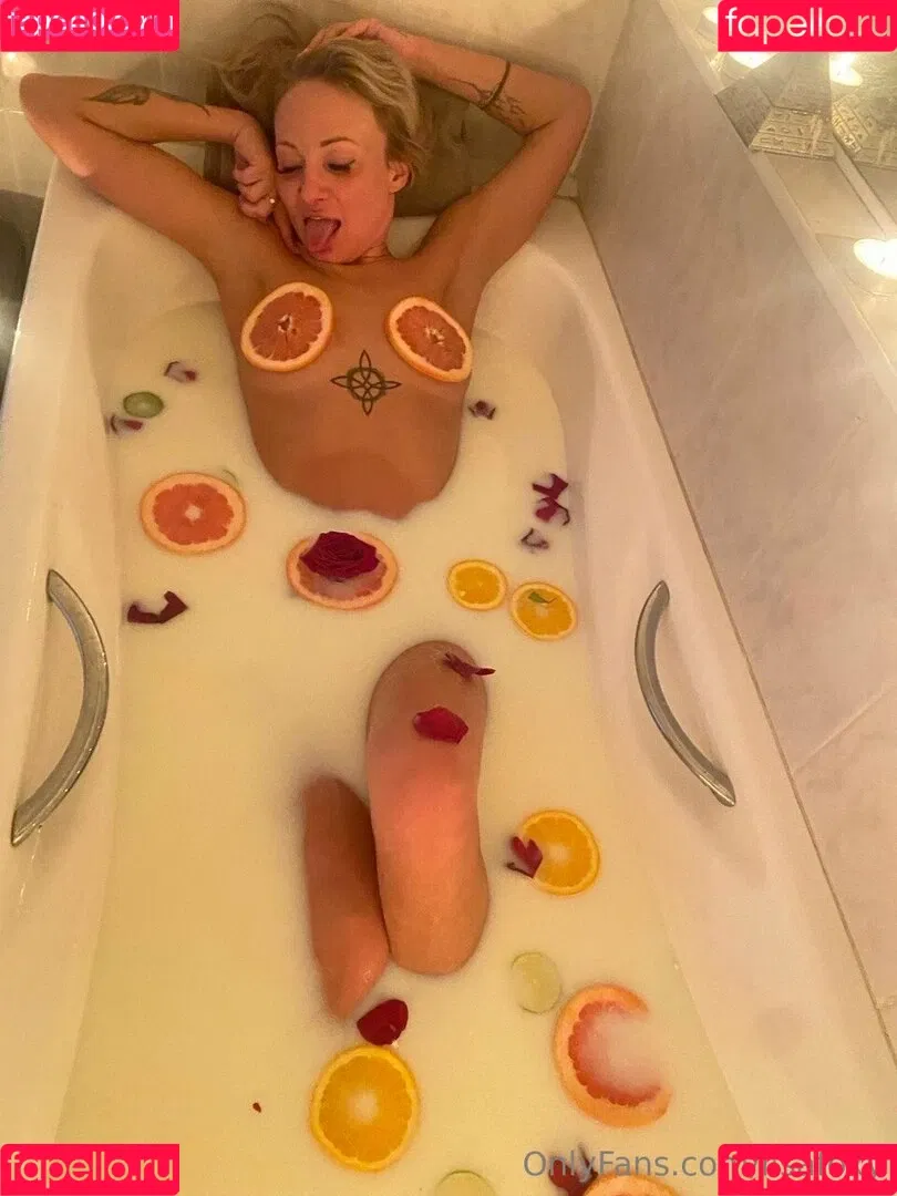 lisafoxy Onlyfans Photo Gallery 