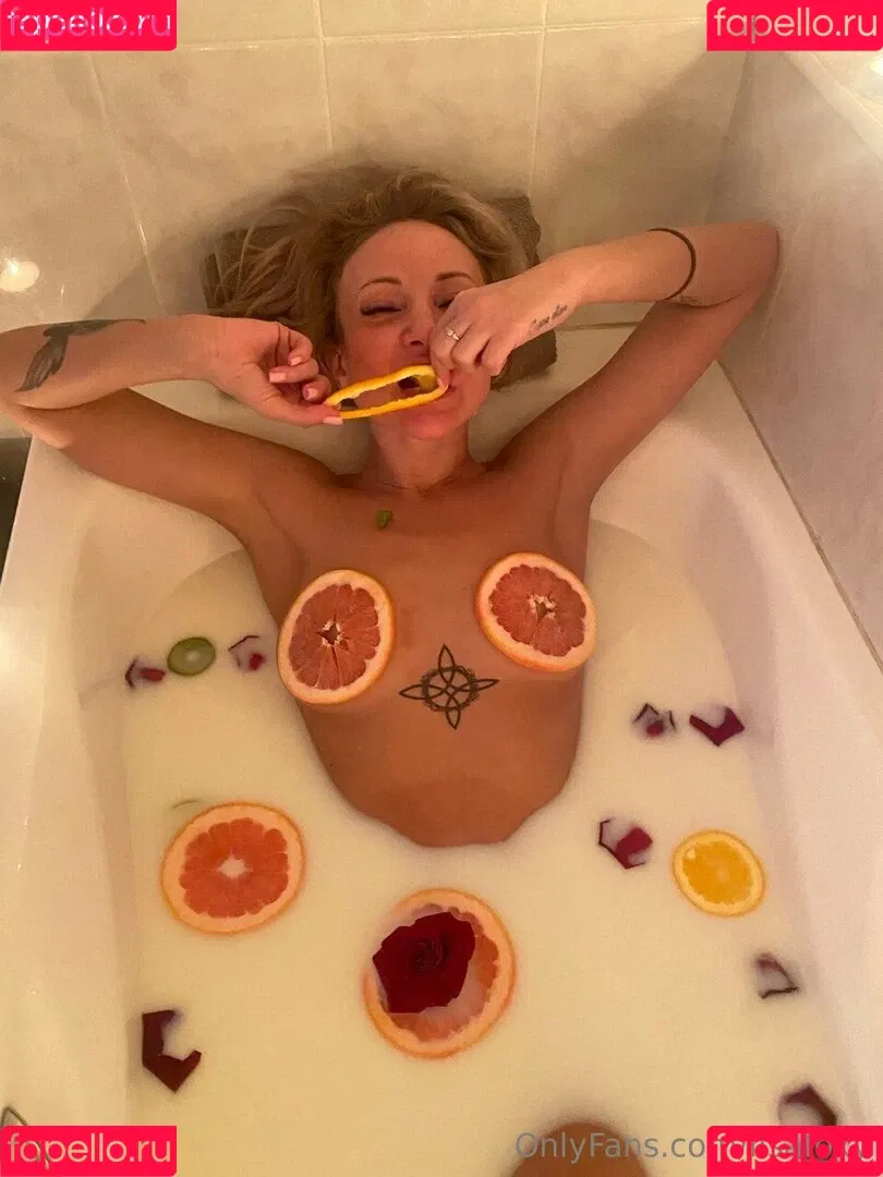 lisafoxy Onlyfans Photo Gallery 