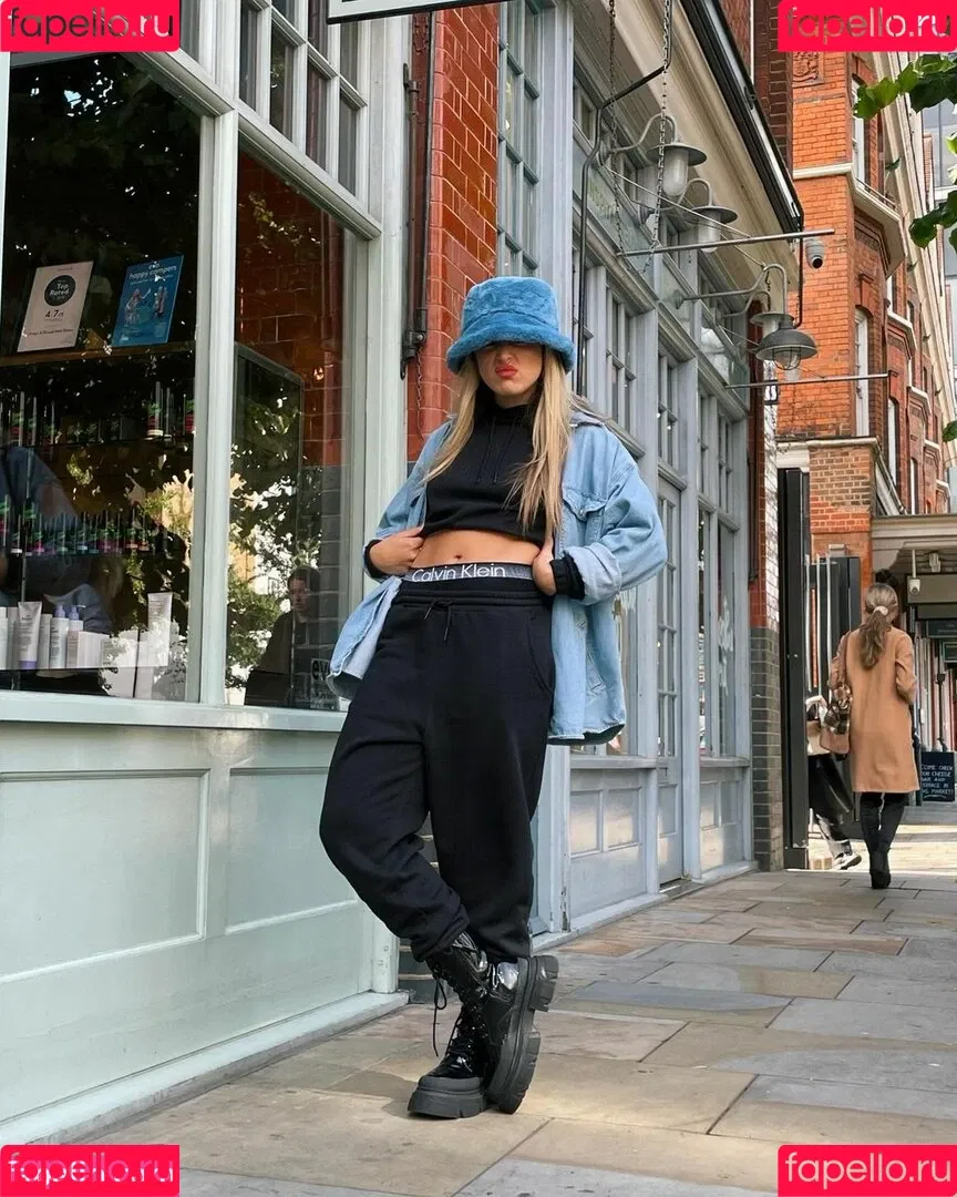 Lola Indigo / lolaindigo Onlyfans Photo Gallery 