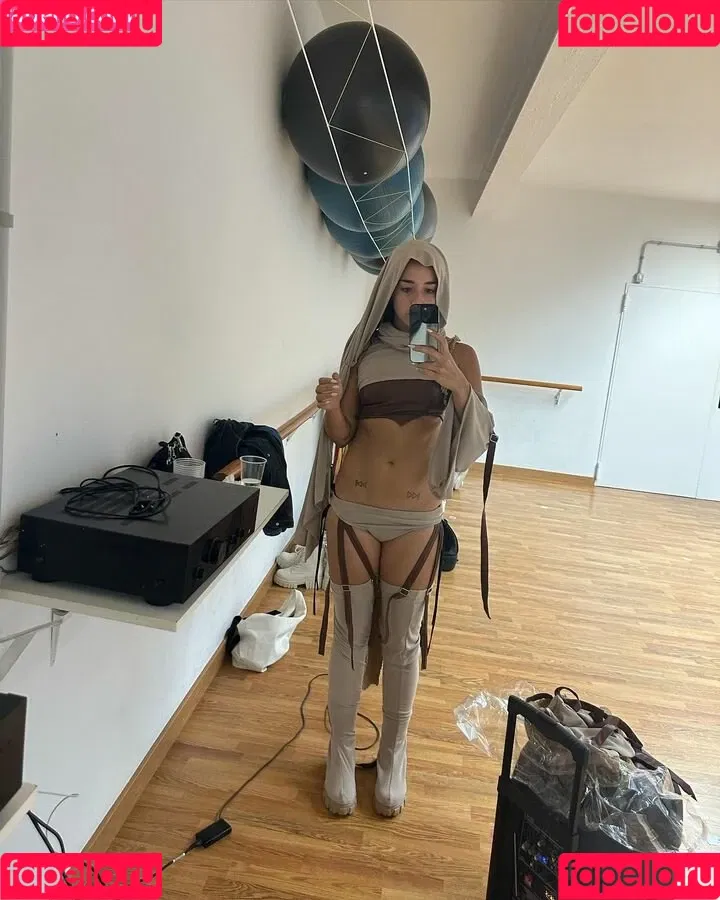 Lola Indigo / lolaindigo Onlyfans Photo Gallery 