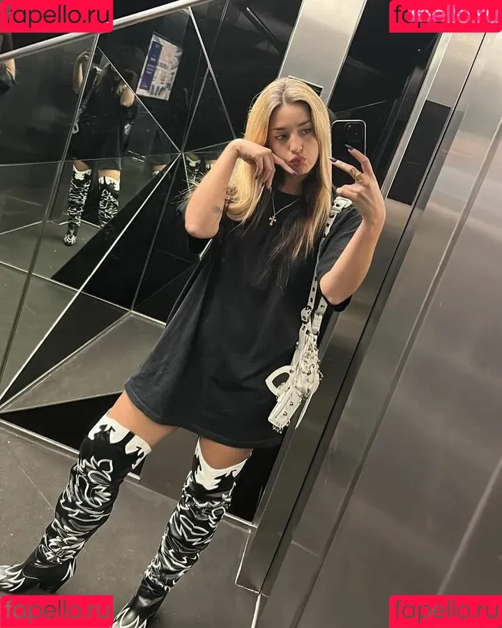 Lola Indigo / lolaindigo Onlyfans Photo Gallery 