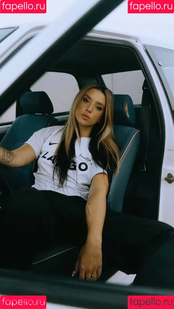 Lola Indigo / lolaindigo Onlyfans Photo Gallery 