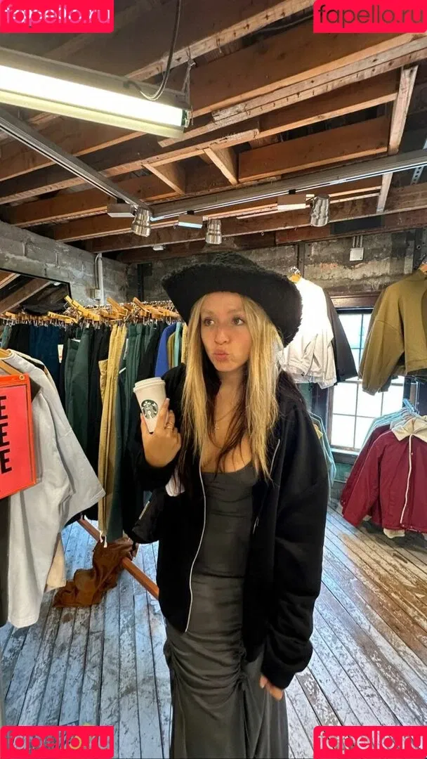 Lola Indigo / lolaindigo Onlyfans Photo Gallery 