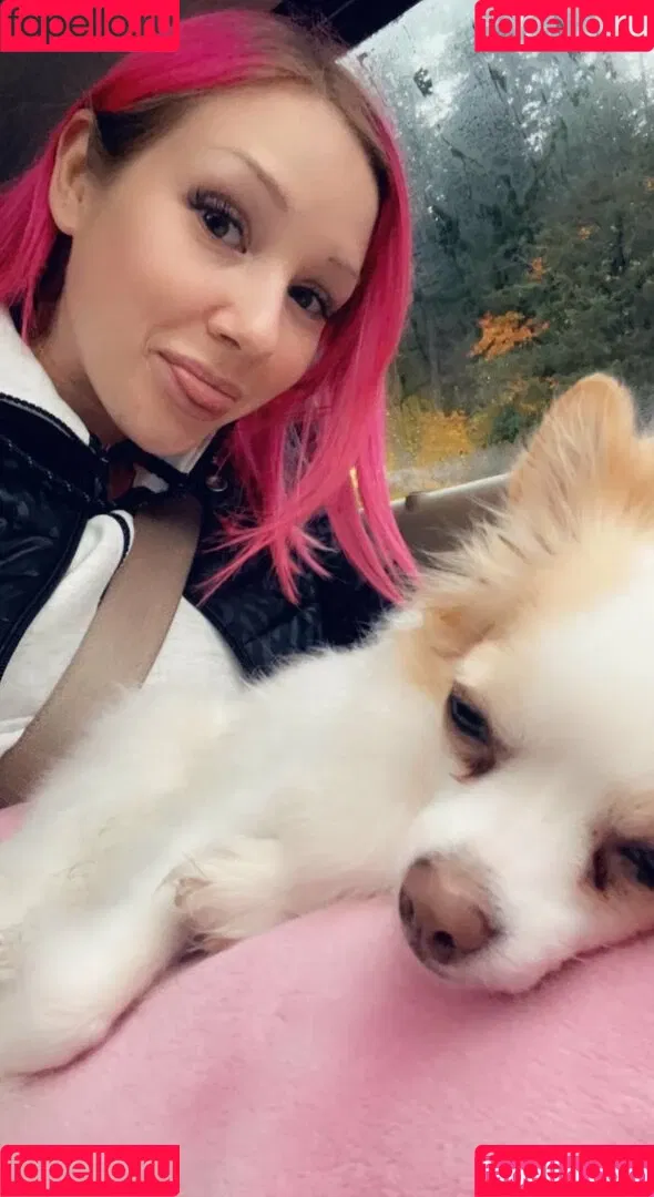 Sofia Sunshine / x.sofiasunshine / xsofiasunshine Onlyfans Photo Gallery 