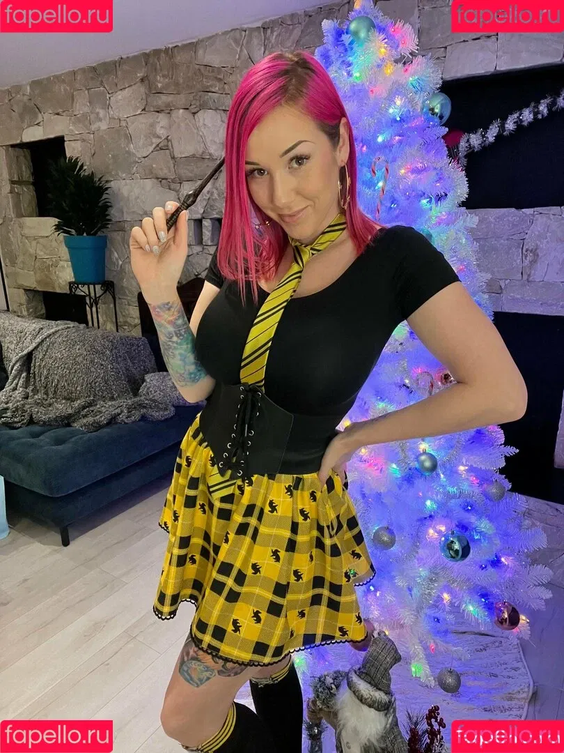 Sofia Sunshine / x.sofiasunshine / xsofiasunshine Onlyfans Photo Gallery 