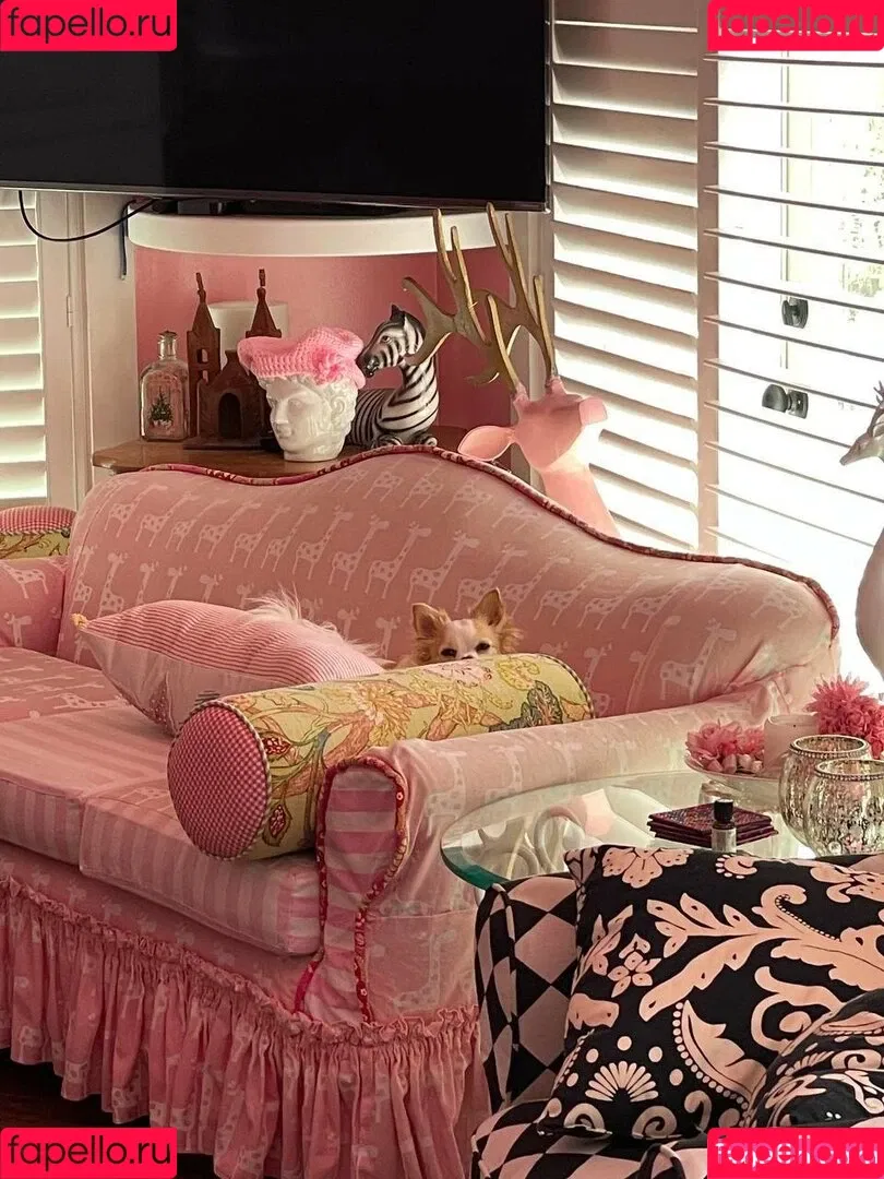 Sofia Sunshine / x.sofiasunshine / xsofiasunshine Onlyfans Photo Gallery 