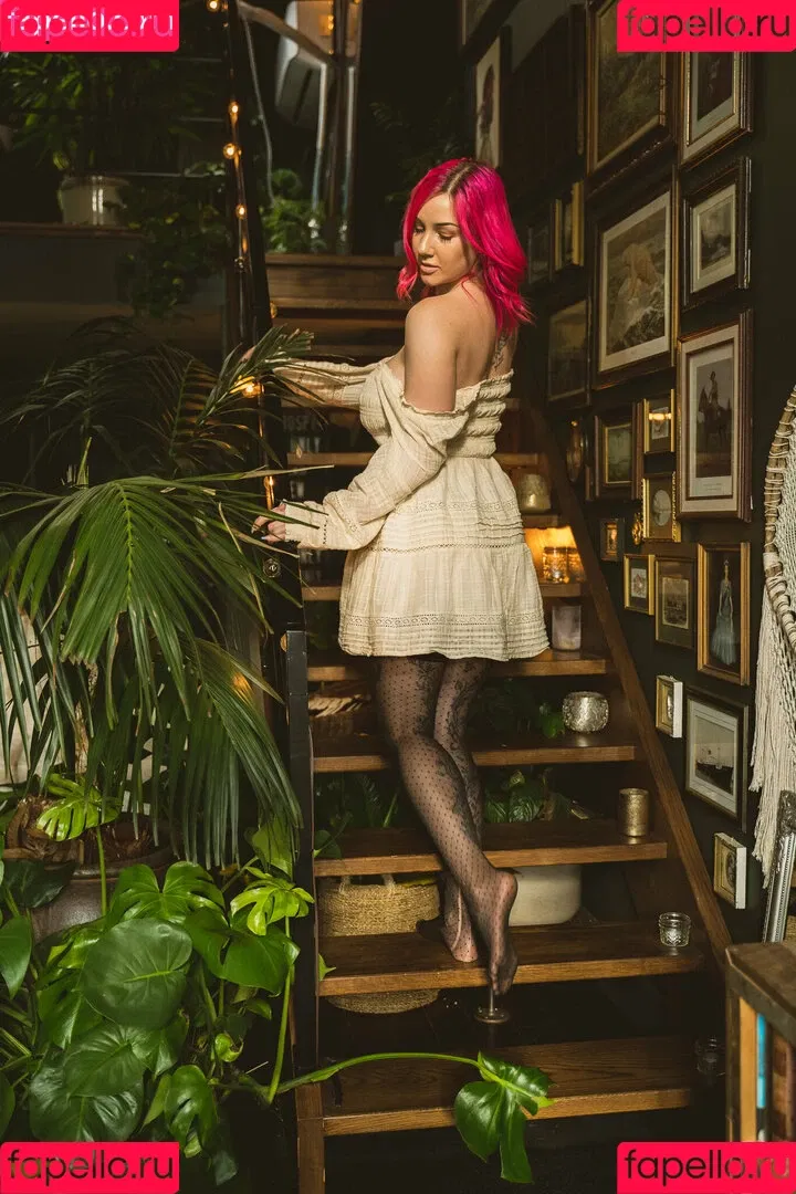 Sofia Sunshine / x.sofiasunshine / xsofiasunshine Onlyfans Photo Gallery 