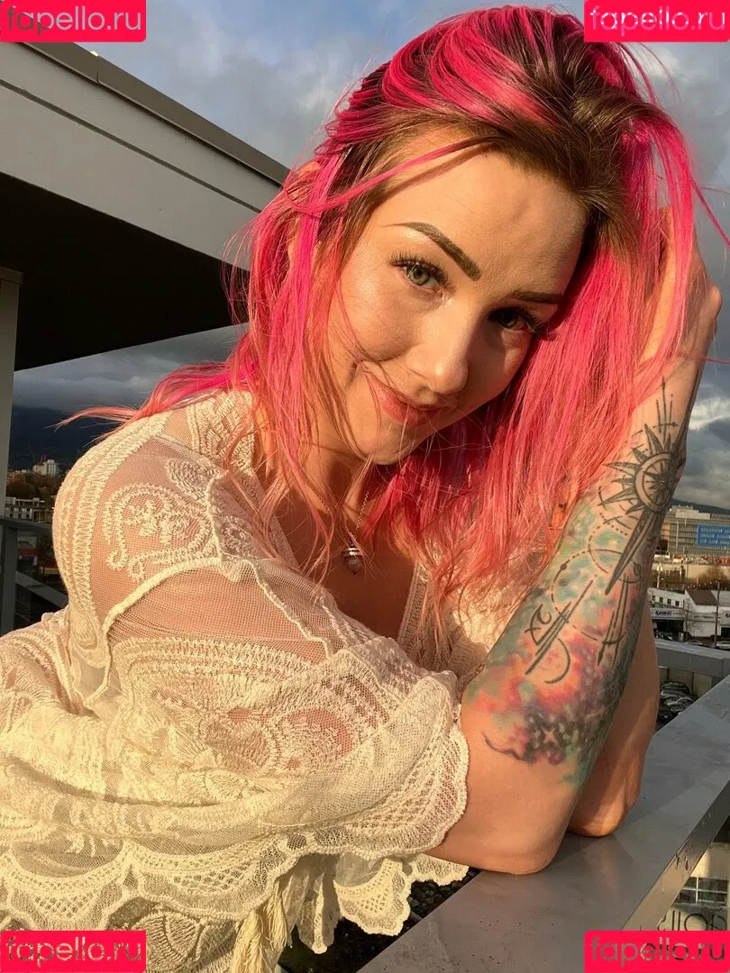 Sofia Sunshine / x.sofiasunshine / xsofiasunshine Onlyfans Photo Gallery 