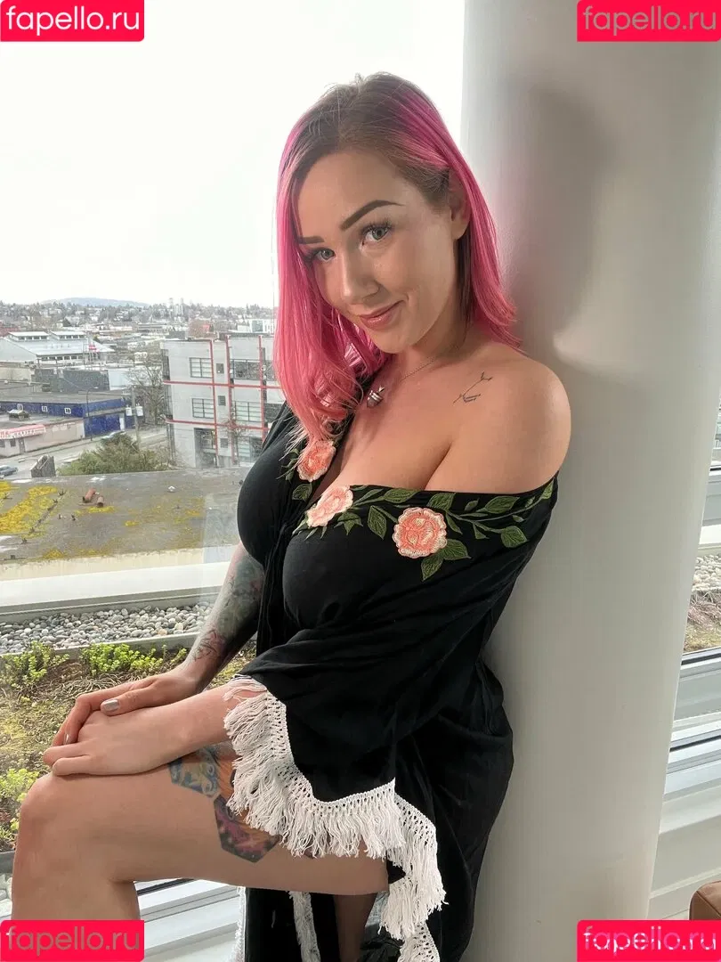 Sofia Sunshine / x.sofiasunshine / xsofiasunshine Onlyfans Photo Gallery 