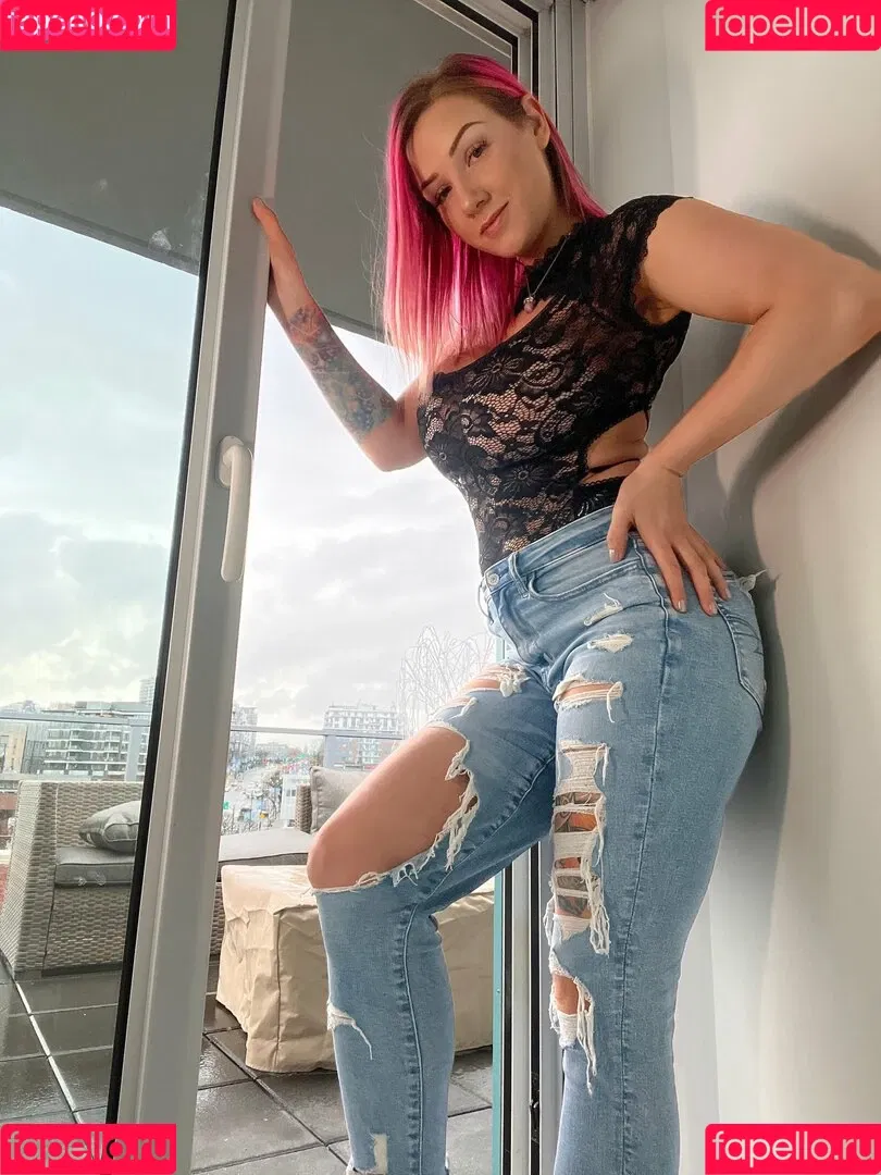 Sofia Sunshine / x.sofiasunshine / xsofiasunshine Onlyfans Photo Gallery 