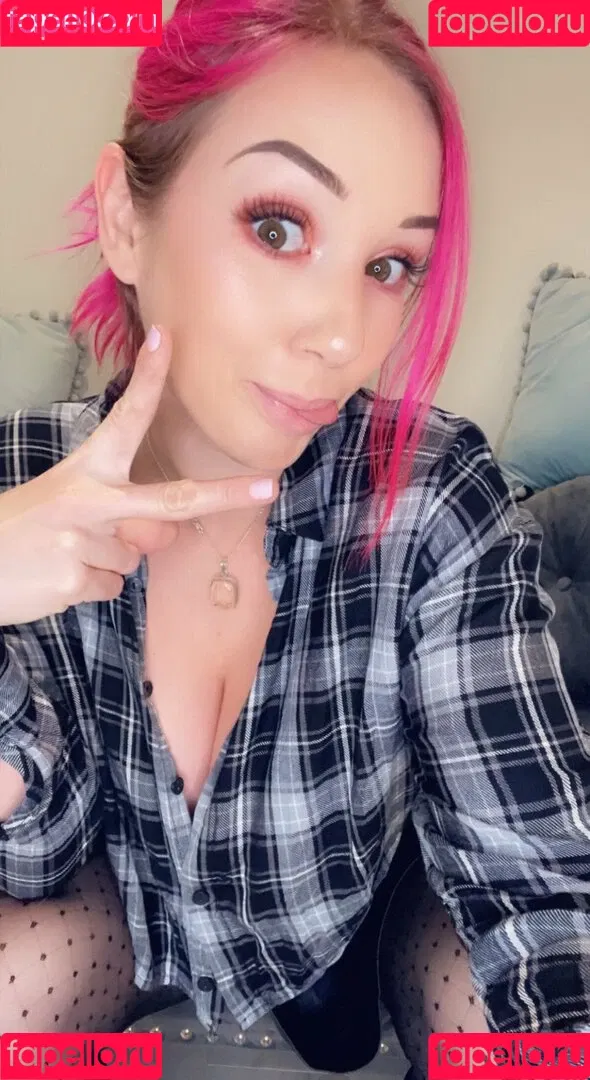 Sofia Sunshine / x.sofiasunshine / xsofiasunshine Onlyfans Photo Gallery 