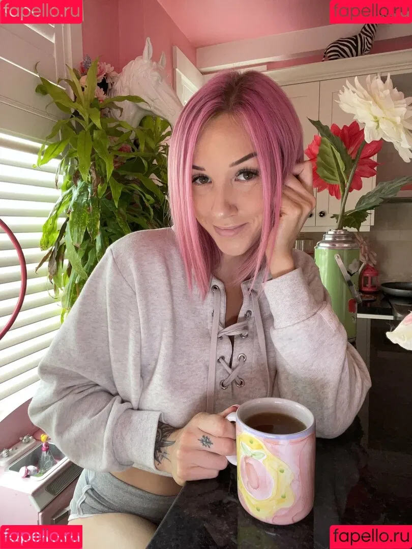 Sofia Sunshine / x.sofiasunshine / xsofiasunshine Onlyfans Photo Gallery 