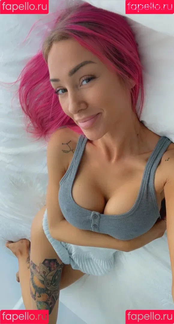 Sofia Sunshine / x.sofiasunshine / xsofiasunshine Onlyfans Photo Gallery 