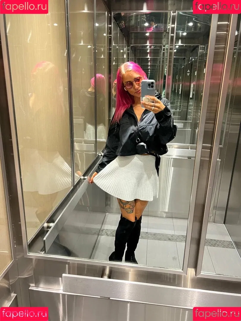 Sofia Sunshine / x.sofiasunshine / xsofiasunshine Onlyfans Photo Gallery 