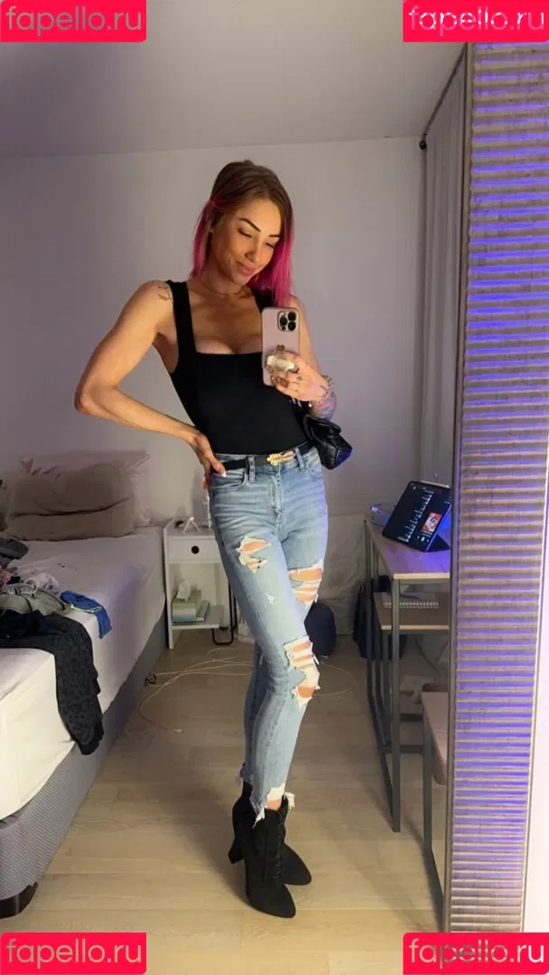 Sofia Sunshine / x.sofiasunshine / xsofiasunshine Onlyfans Photo Gallery 