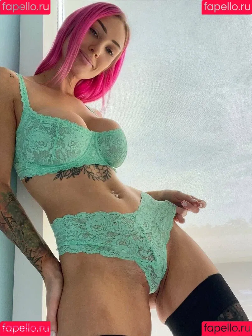 Sofia Sunshine / x.sofiasunshine / xsofiasunshine Onlyfans Photo Gallery 