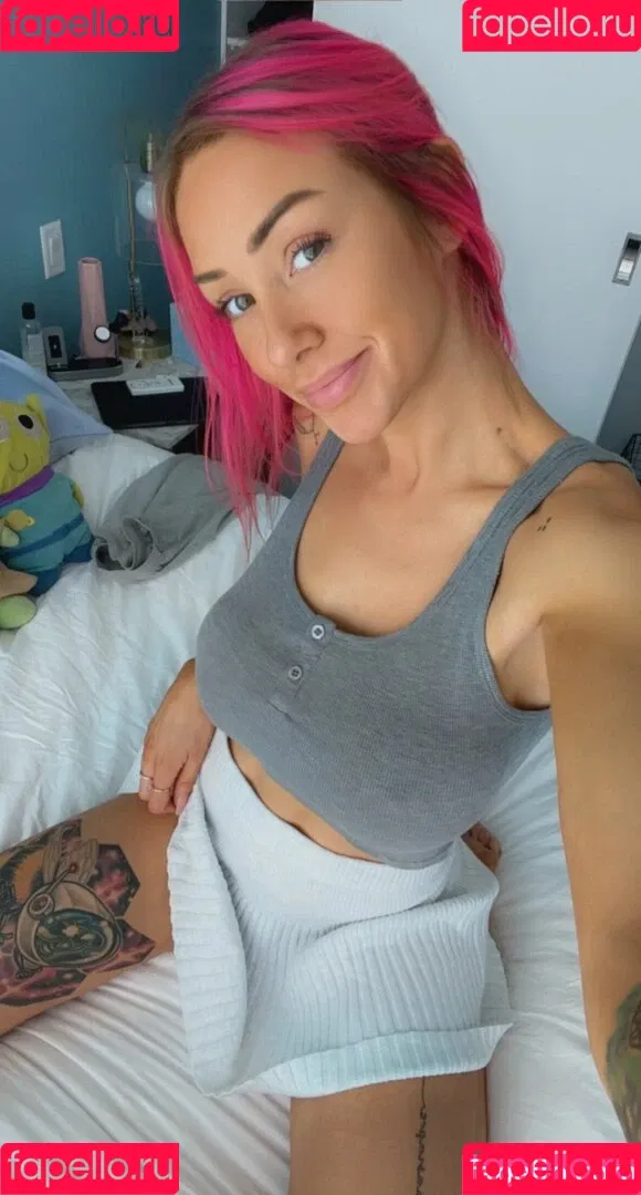 Sofia Sunshine / x.sofiasunshine / xsofiasunshine Onlyfans Photo Gallery 