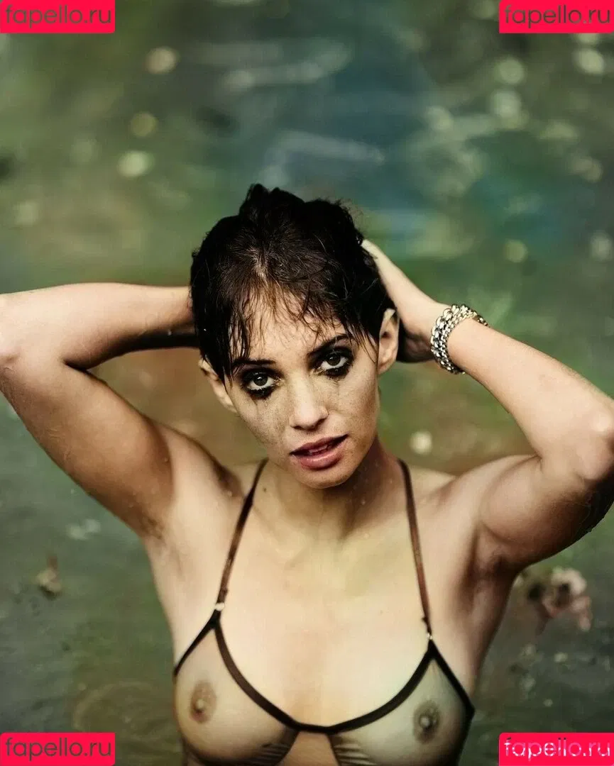 Maya Hawke / maya_hawke / neohawk2 Onlyfans Photo Gallery 