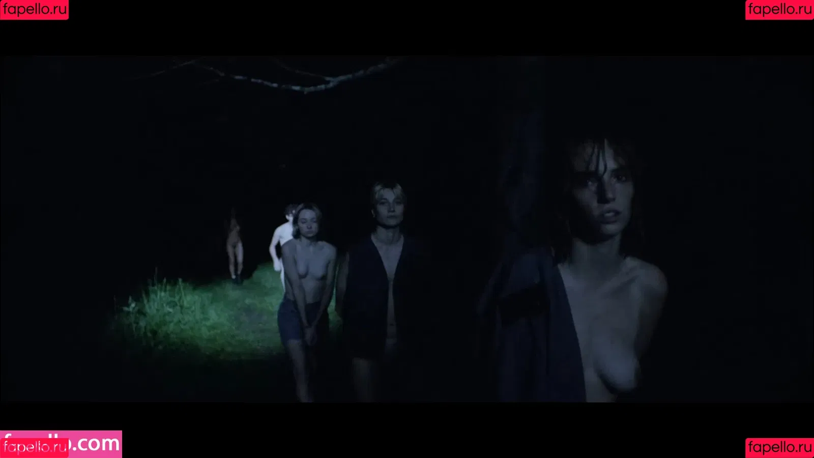 Maya Hawke / maya_hawke / neohawk2 Onlyfans Photo Gallery 