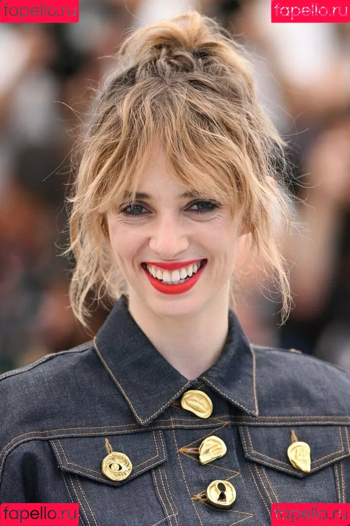 Maya Hawke / maya_hawke / neohawk2 Onlyfans Photo Gallery 