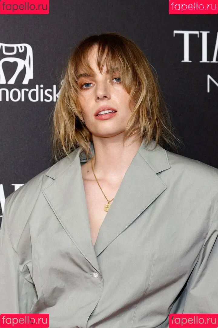 Maya Hawke / maya_hawke / neohawk2 Onlyfans Photo Gallery 