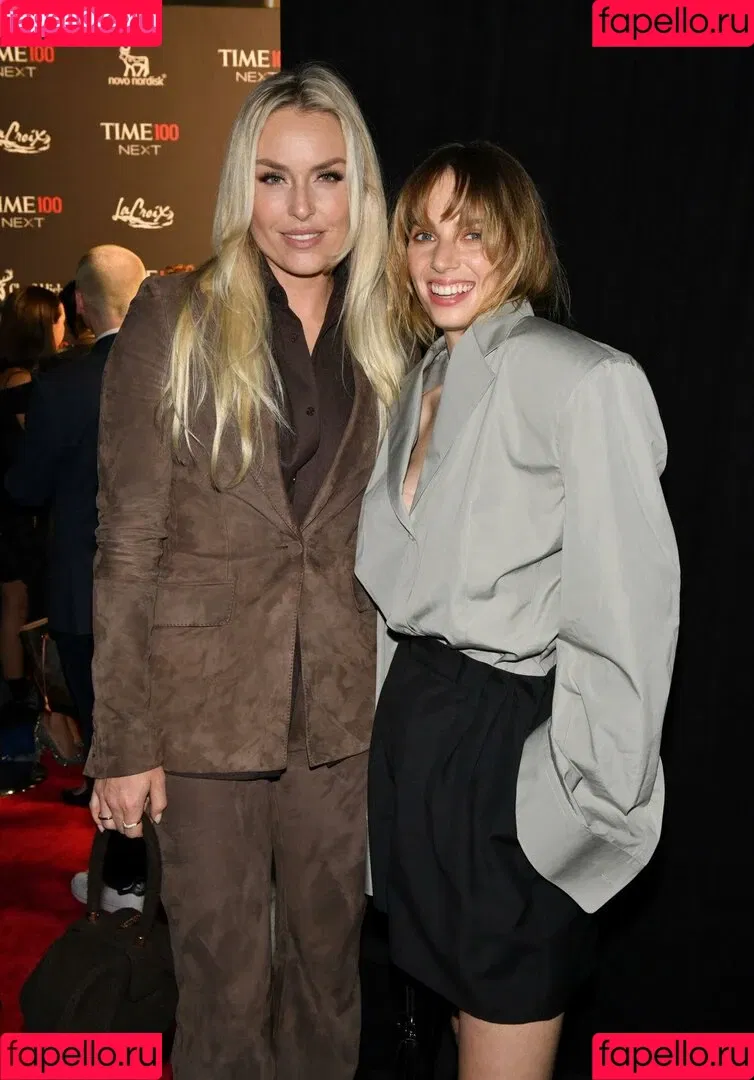 Maya Hawke / maya_hawke / neohawk2 Onlyfans Photo Gallery 