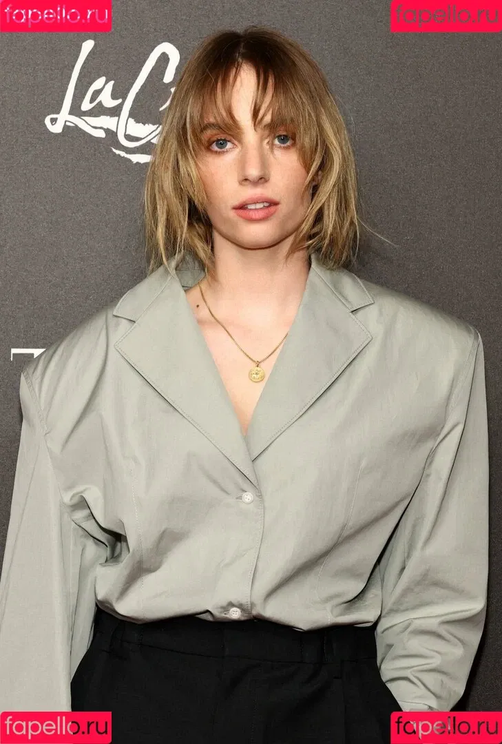Maya Hawke / maya_hawke / neohawk2 Onlyfans Photo Gallery 