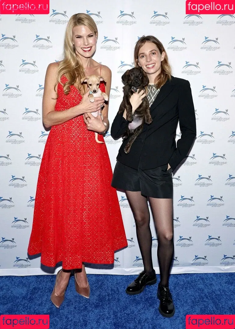 Maya Hawke / maya_hawke / neohawk2 Onlyfans Photo Gallery 