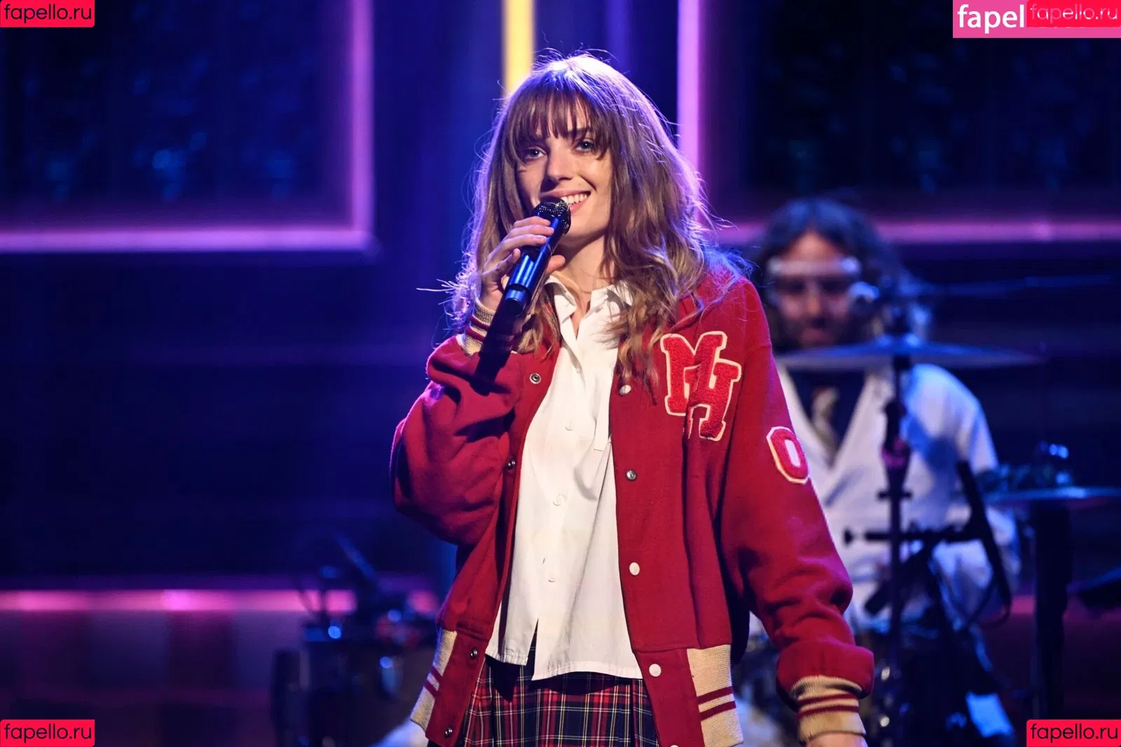 Maya Hawke / maya_hawke / neohawk2 Onlyfans Photo Gallery 