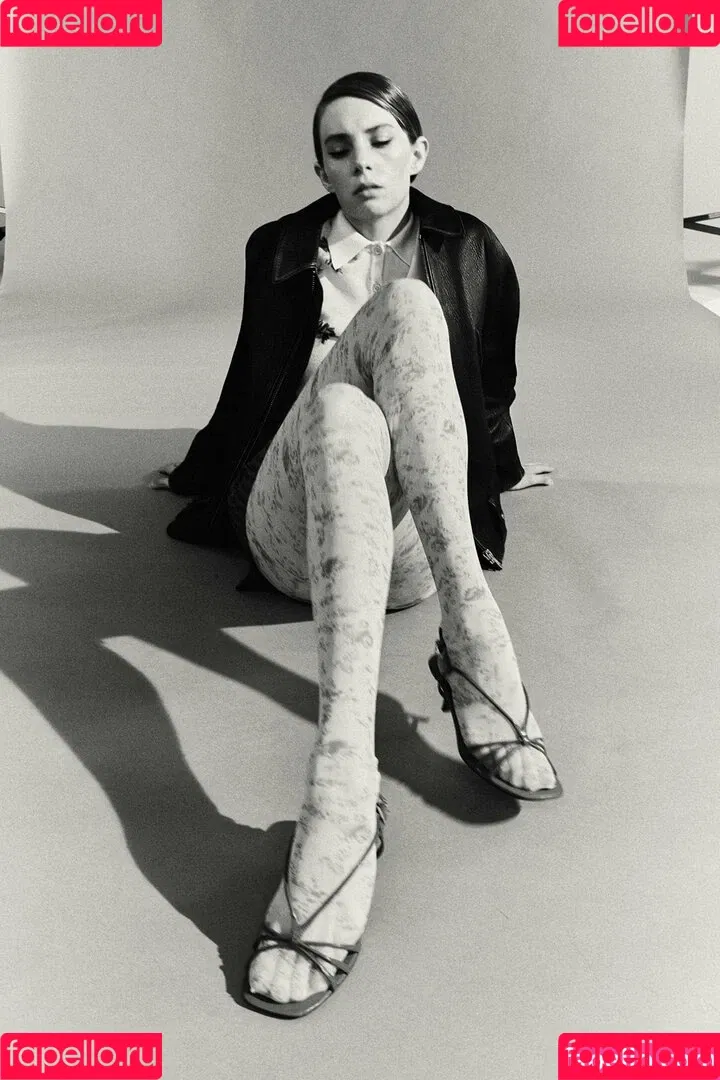 Maya Hawke / maya_hawke / neohawk2 Onlyfans Photo Gallery 