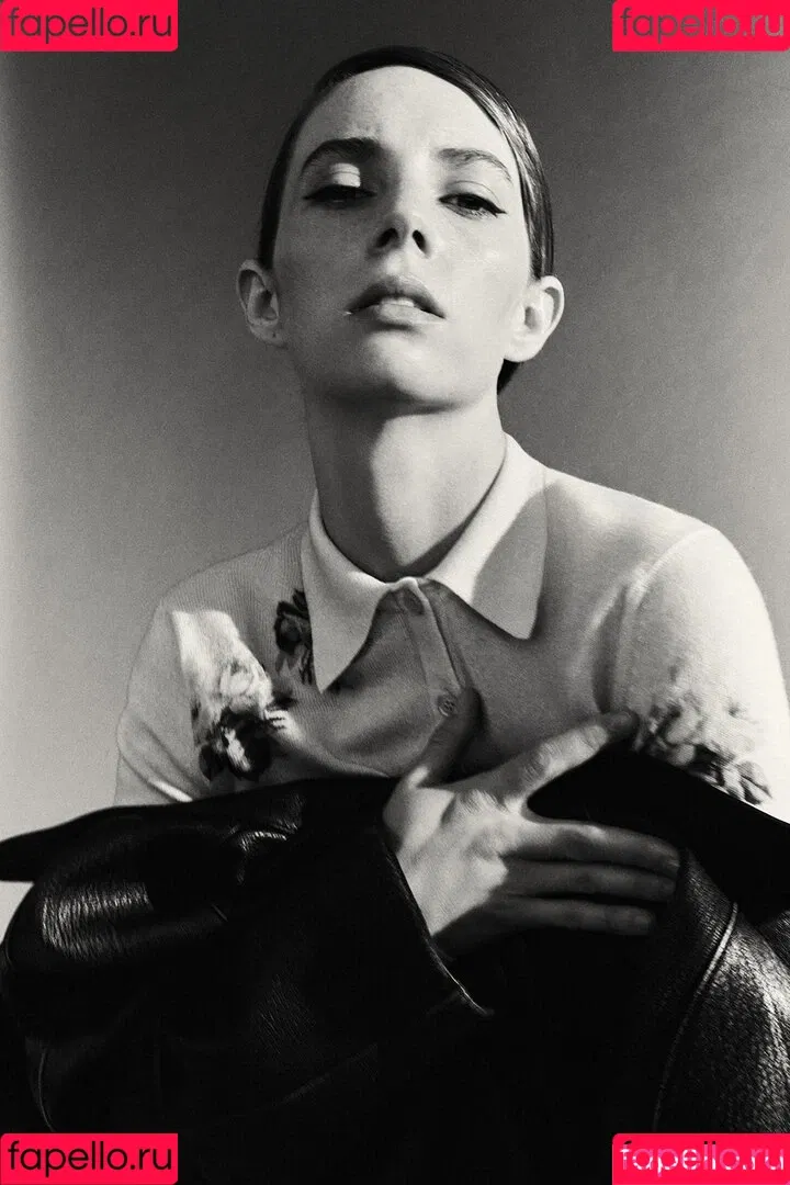 Maya Hawke / maya_hawke / neohawk2 Onlyfans Photo Gallery 