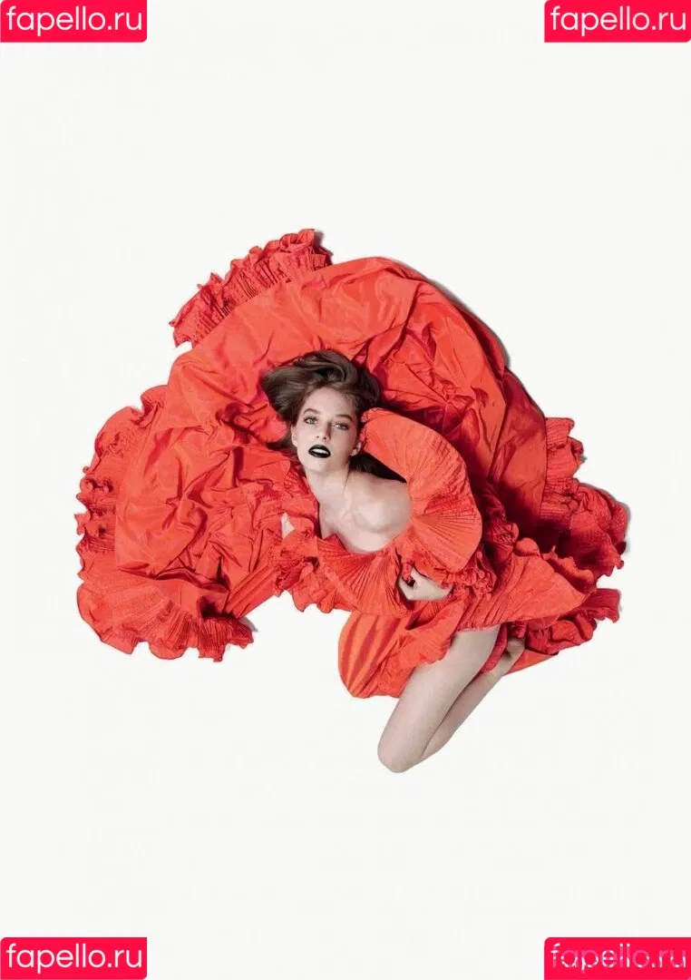 Maya Hawke / maya_hawke / neohawk2 Onlyfans Photo Gallery 