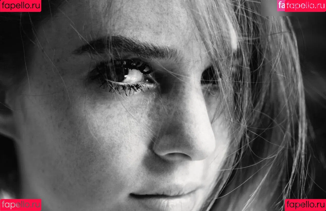 Maya Hawke / maya_hawke / neohawk2 Onlyfans Photo Gallery 