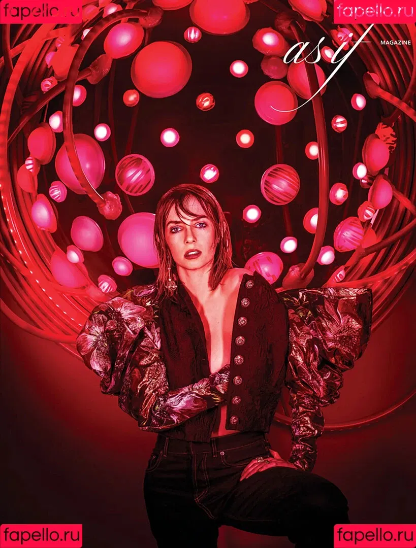 Maya Hawke / maya_hawke / neohawk2 Onlyfans Photo Gallery 