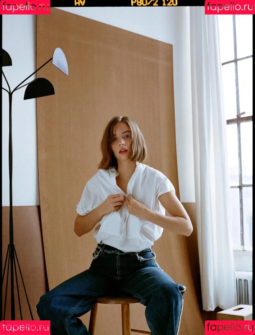 Maya Hawke / maya_hawke / neohawk2 Onlyfans Photo Gallery 