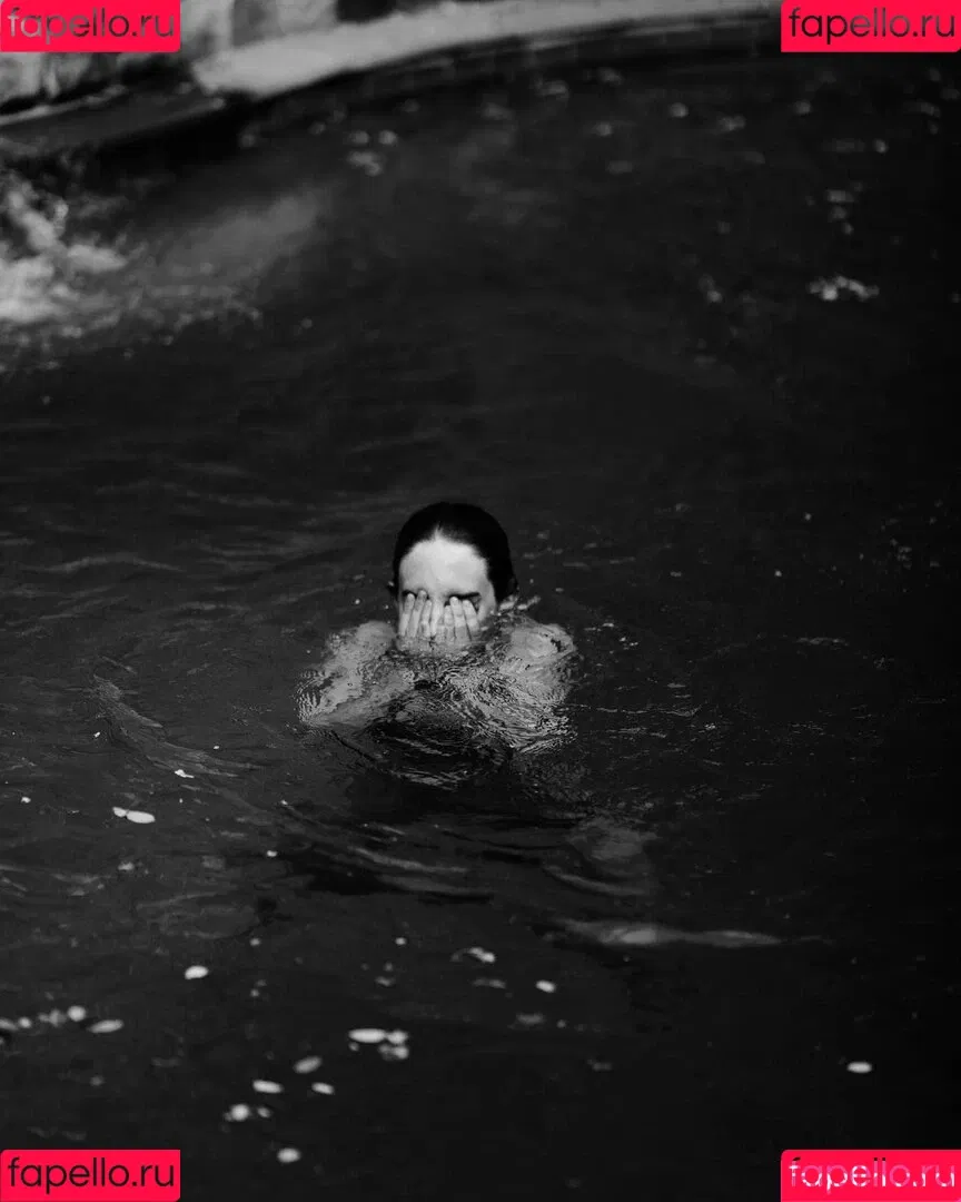 Maya Hawke / maya_hawke / neohawk2 Onlyfans Photo Gallery 