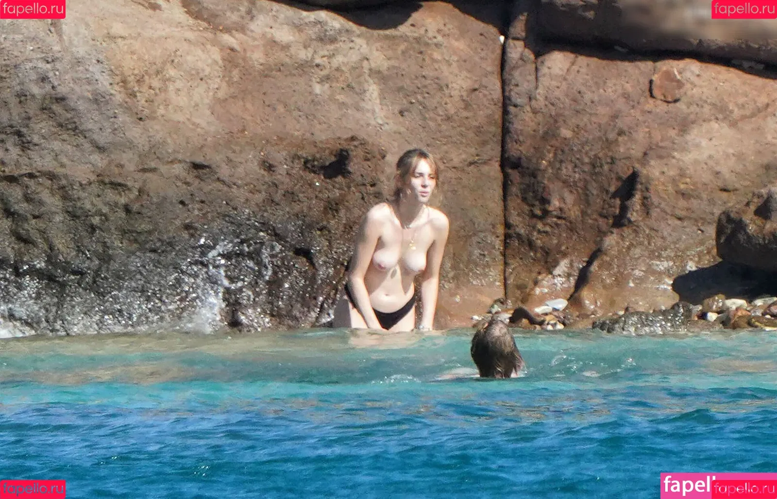 Maya Hawke / maya_hawke / neohawk2 Onlyfans Photo Gallery 