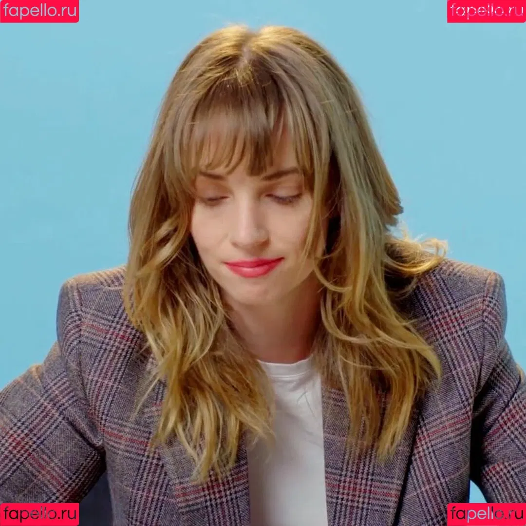 Maya Hawke / maya_hawke / neohawk2 Onlyfans Photo Gallery 
