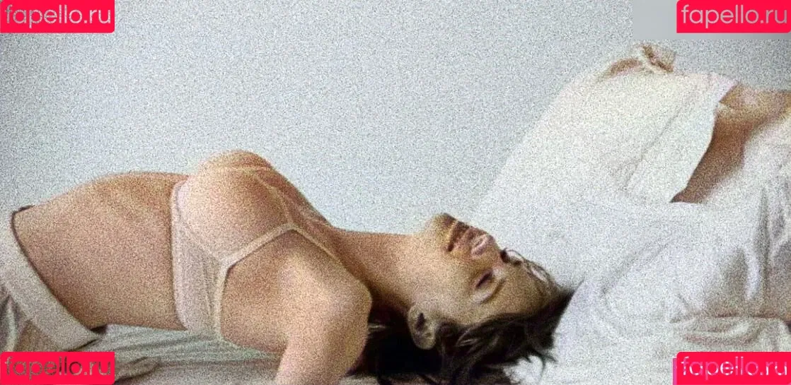 Maya Hawke / maya_hawke / neohawk2 Onlyfans Photo Gallery 