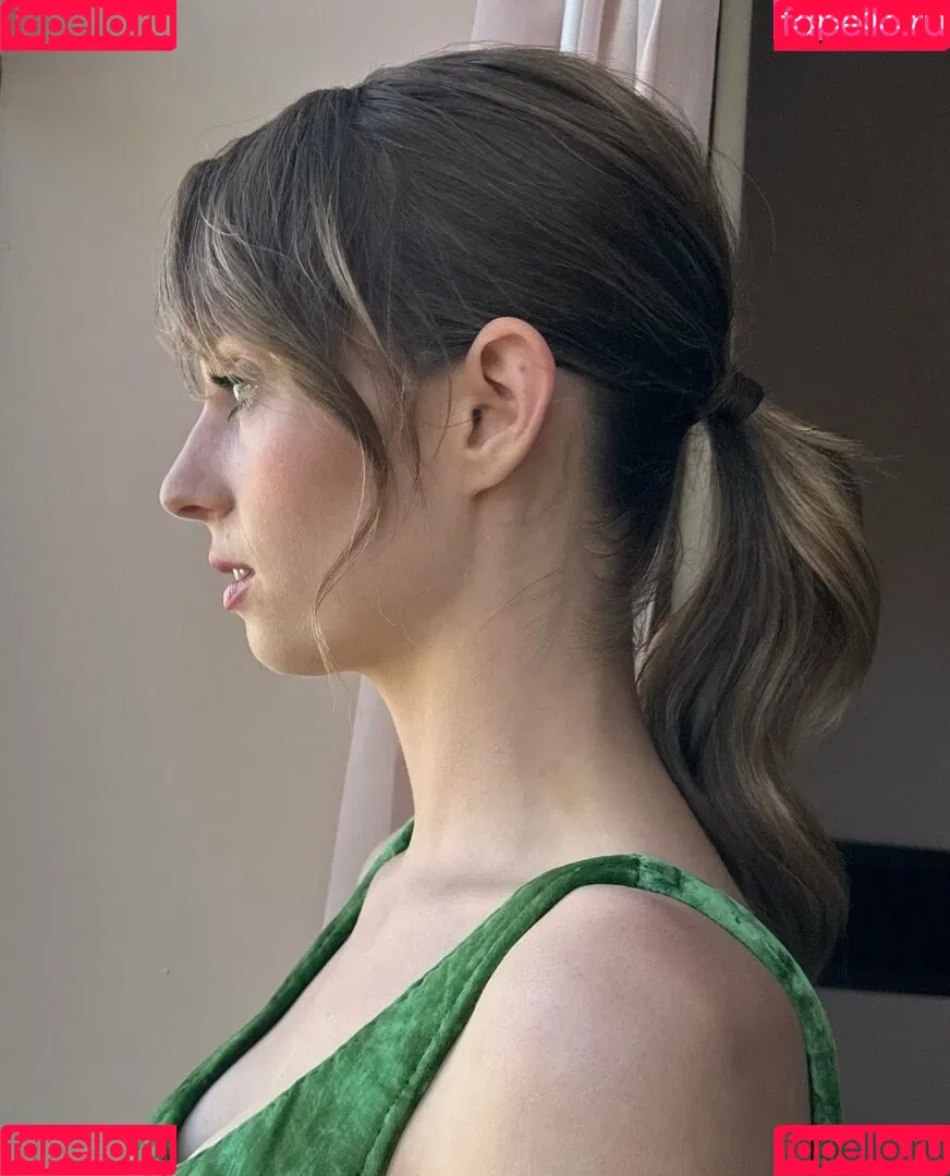 Maya Hawke / maya_hawke / neohawk2 Onlyfans Photo Gallery 