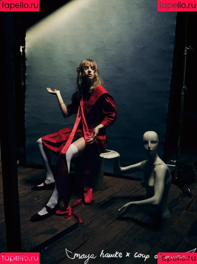 Maya Hawke / maya_hawke / neohawk2 Onlyfans Photo Gallery 