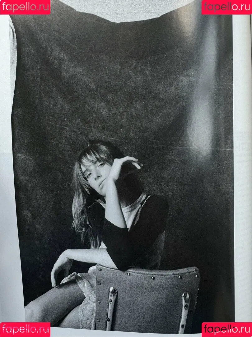 Maya Hawke / maya_hawke / neohawk2 Onlyfans Photo Gallery 