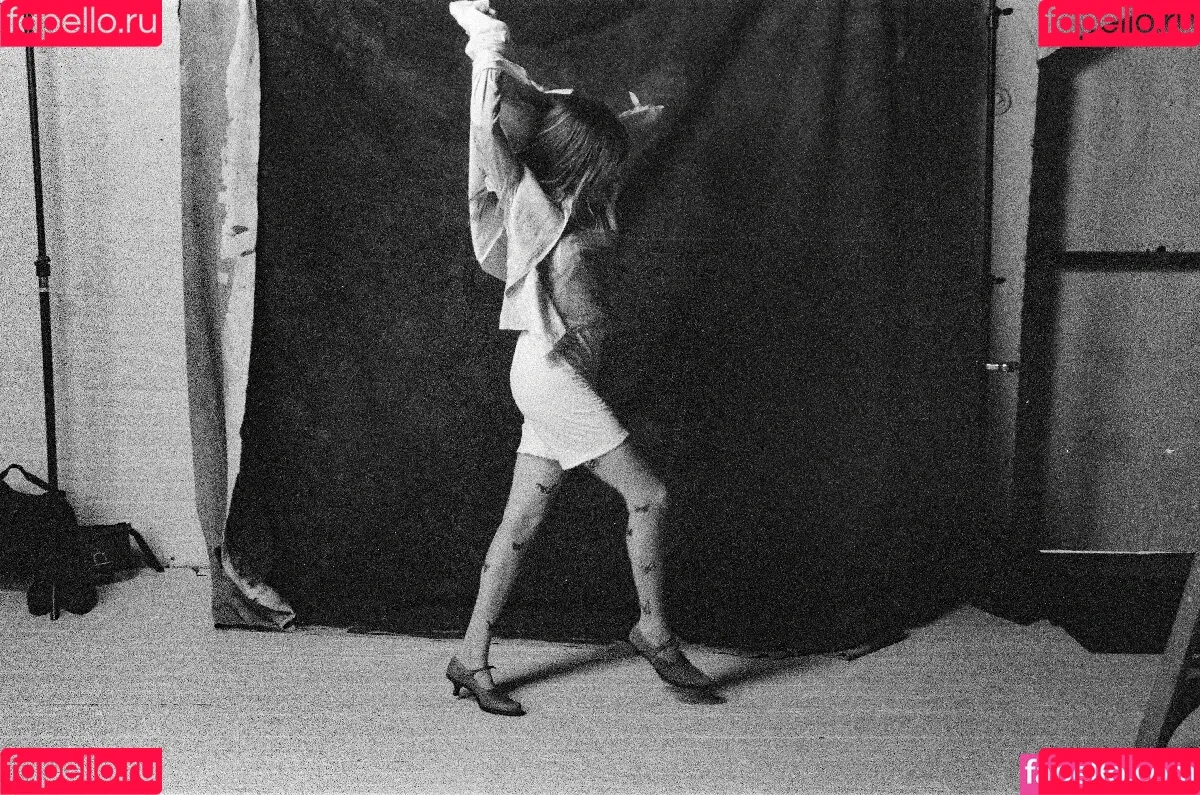 Maya Hawke / maya_hawke / neohawk2 Onlyfans Photo Gallery 