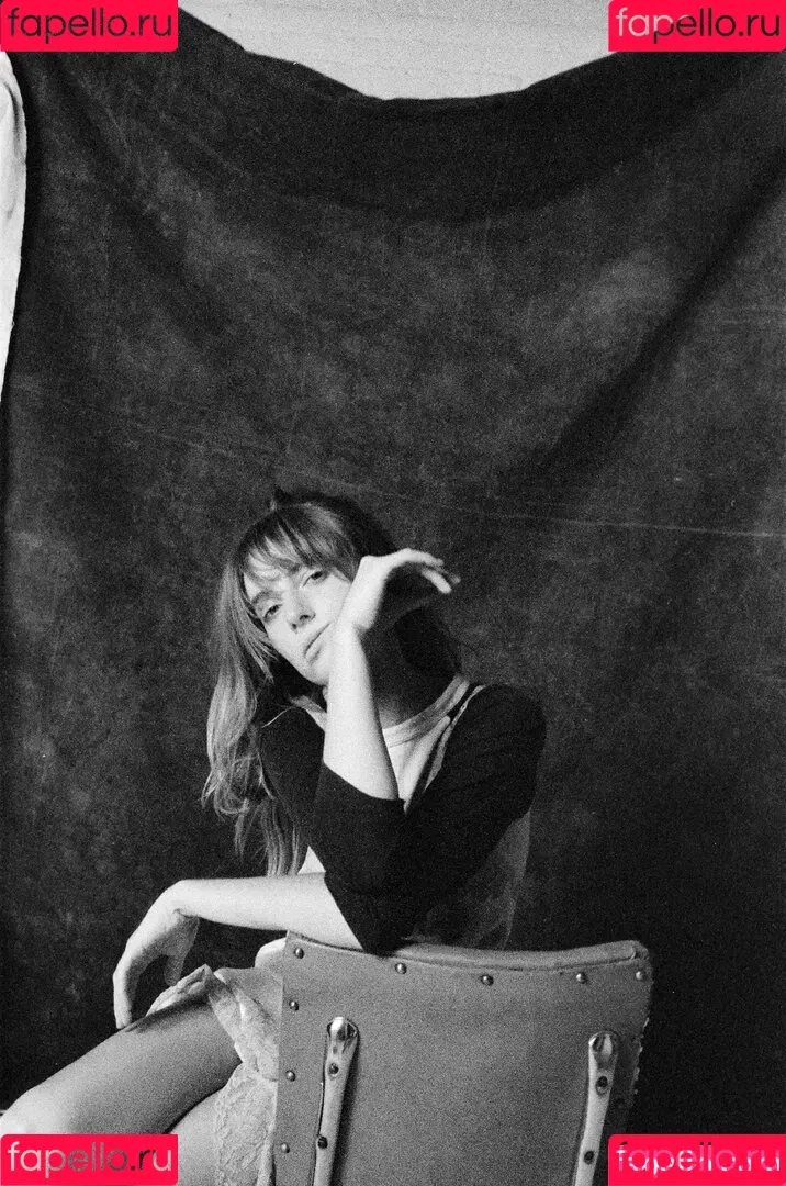 Maya Hawke / maya_hawke / neohawk2 Onlyfans Photo Gallery 