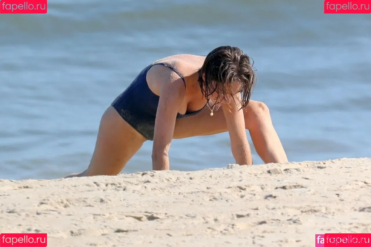 Maya Hawke / maya_hawke / neohawk2 Onlyfans Photo Gallery 