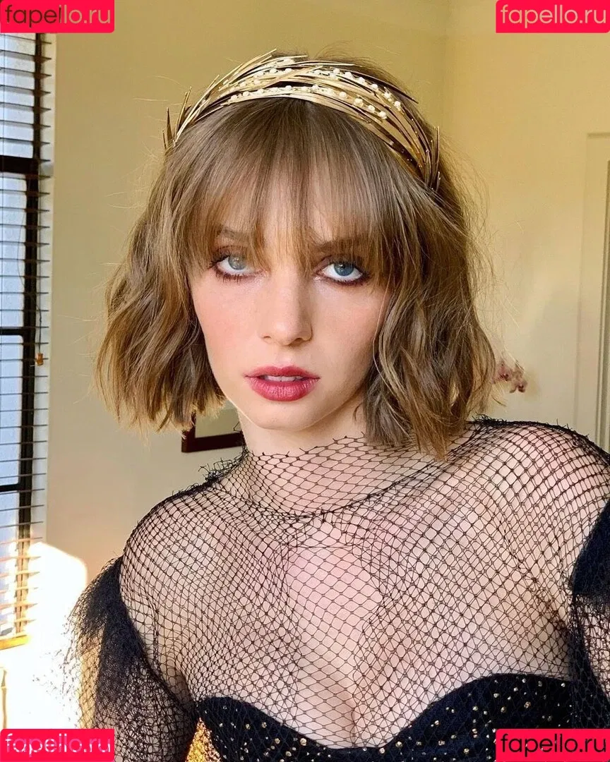 Maya Hawke / maya_hawke / neohawk2 Onlyfans Photo Gallery 