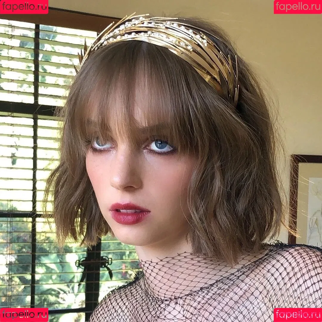 Maya Hawke / maya_hawke / neohawk2 Onlyfans Photo Gallery 