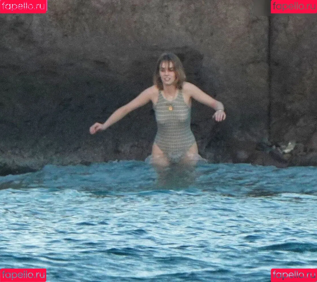 Maya Hawke / maya_hawke / neohawk2 Onlyfans Photo Gallery 